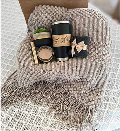 Comfy Blanket Gift Set