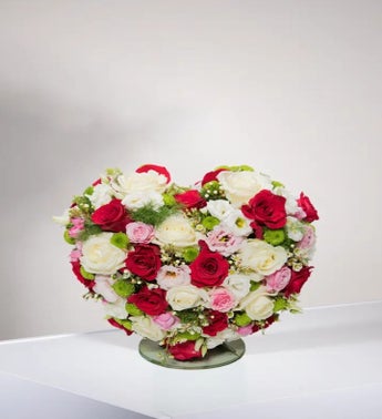 Centerpiece of Pink Roses