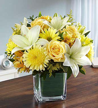 Yellow Funeral Flowers White Yellow Sympathy Flowers 1800flowers
