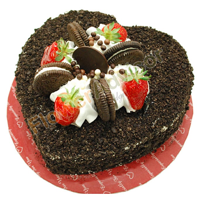 Oreo Cake with Free Rose Bouquet