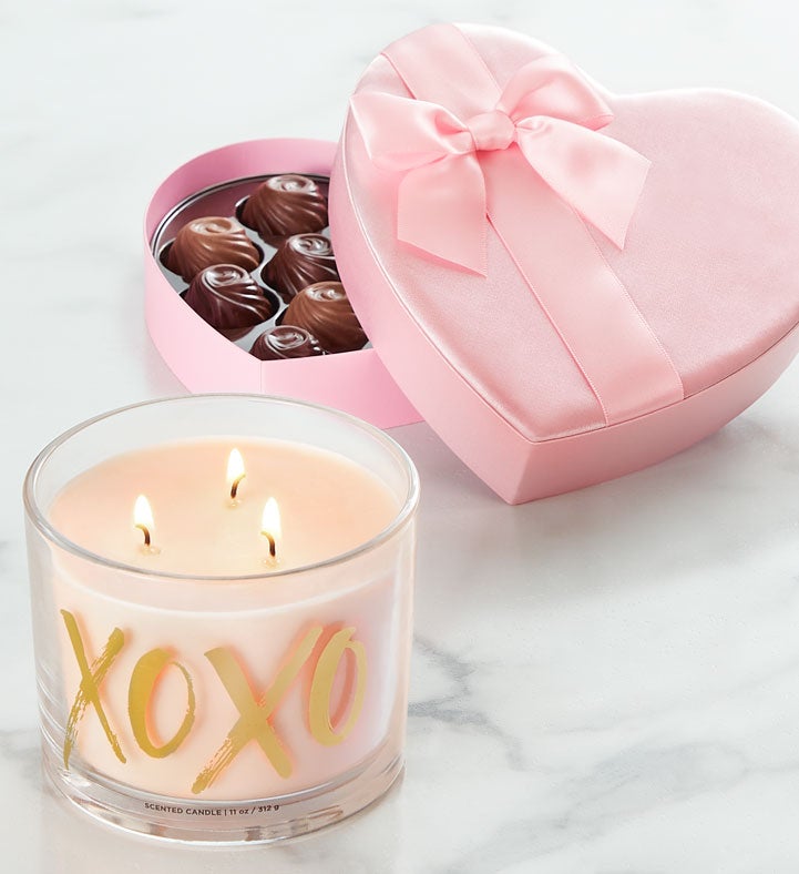 Hugs and Kisses by Yankee Candle ®  with Chocolate