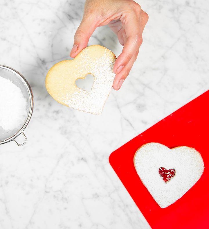 Linzer Cookies DIY Baking Kit