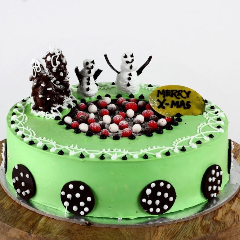 Cream Snowman Xmas Chocolate Cake