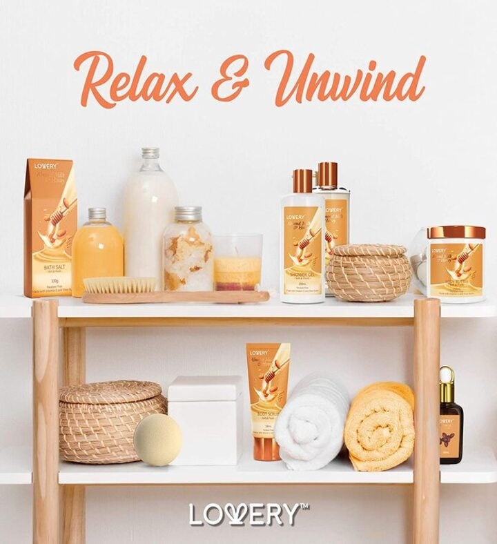 Almond Milk & Honey Spa - with Oatmeal Soap
