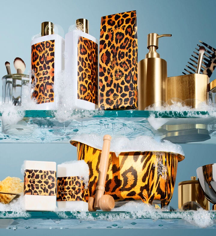 18pc Honey Almond Spa Kit In Leopard Print