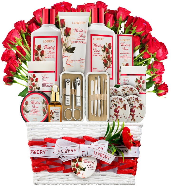 Red Rose Spa Basket   35Pc Bath and Body Set