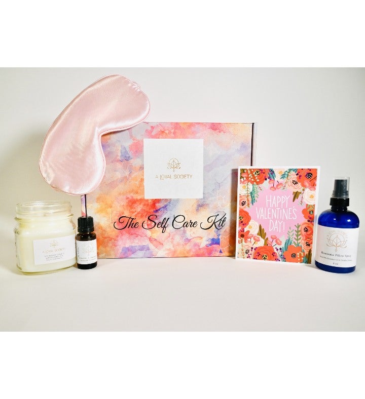 Dream Queen Valentine's Day Box, Pink Mask