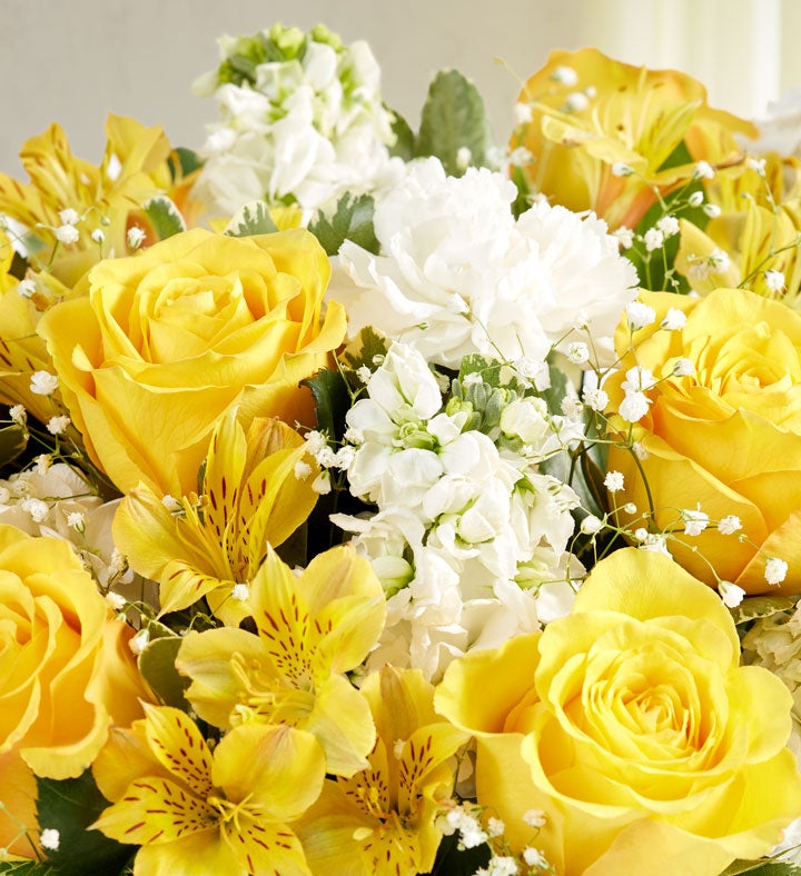 Yellow & White Delight™ Bouquet