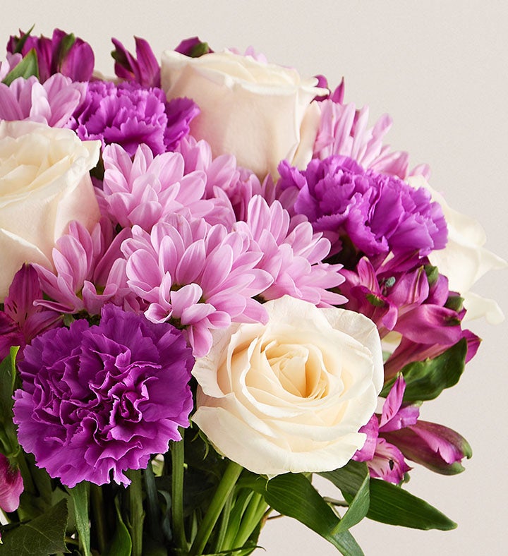 Lalala7788です。 Sending Love Bouquet with Personalized Vase | Red Roses