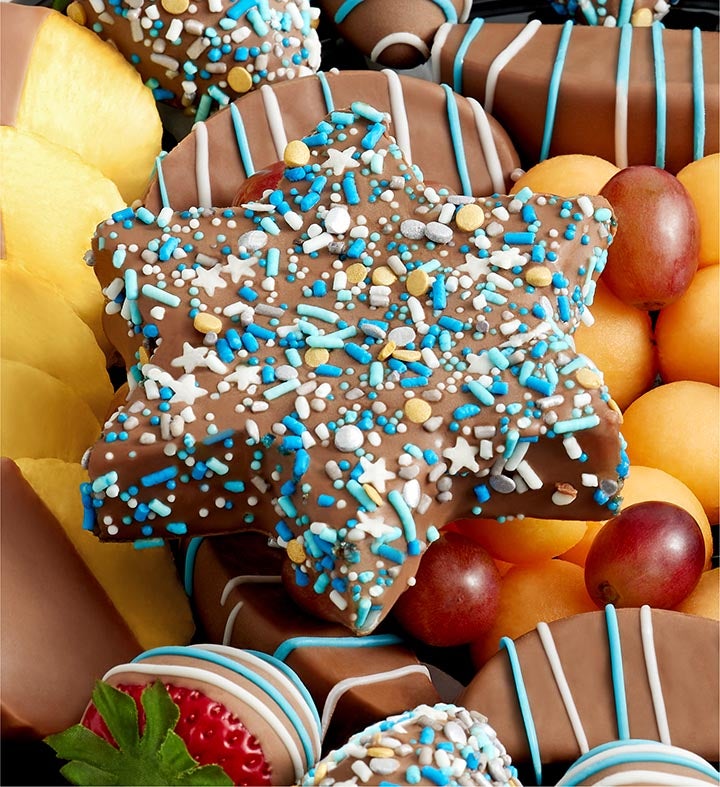 Perfectly Plated™ Hanukkah Dipped Fruit Platter