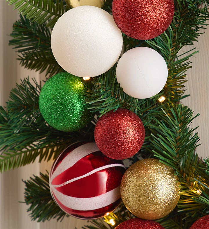 Merry & Bright Wreath   22"