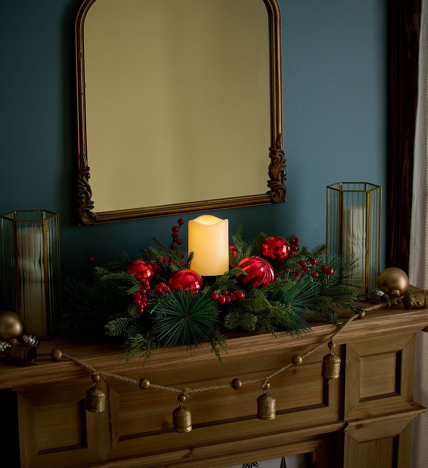 Holiday Radiance Centerpiece