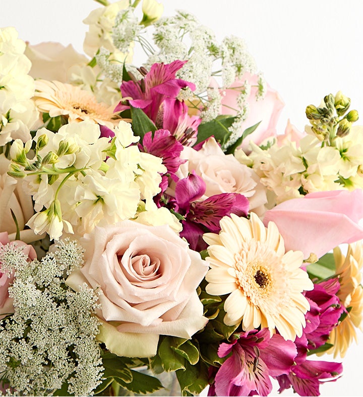 Nature's Charm™ Bouquet | Soft Pink Rose & Daisiy Bouquet
