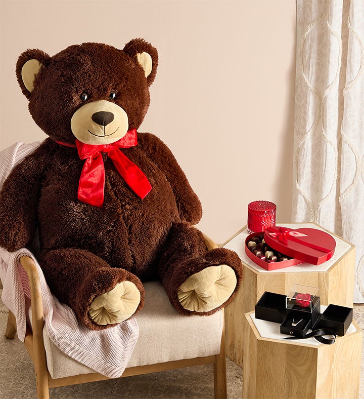 Lotsa Love® Handsome Henry® Giant Bear