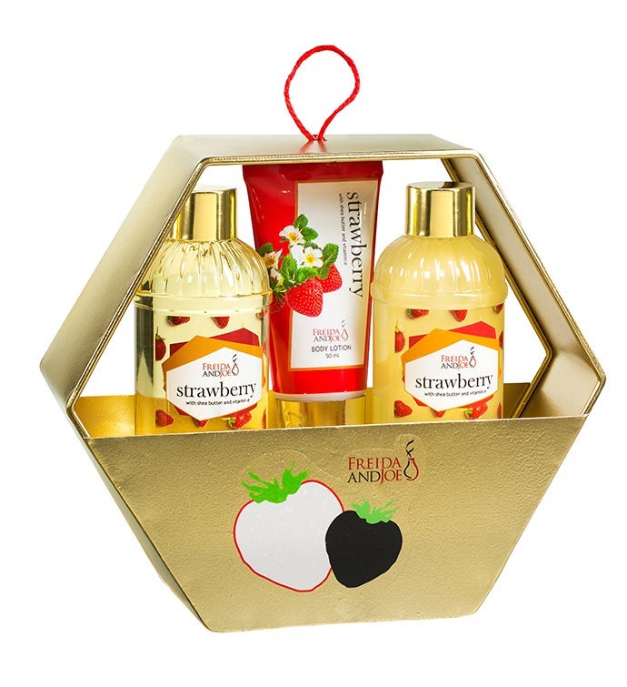 Strawberry Bath And Body Set