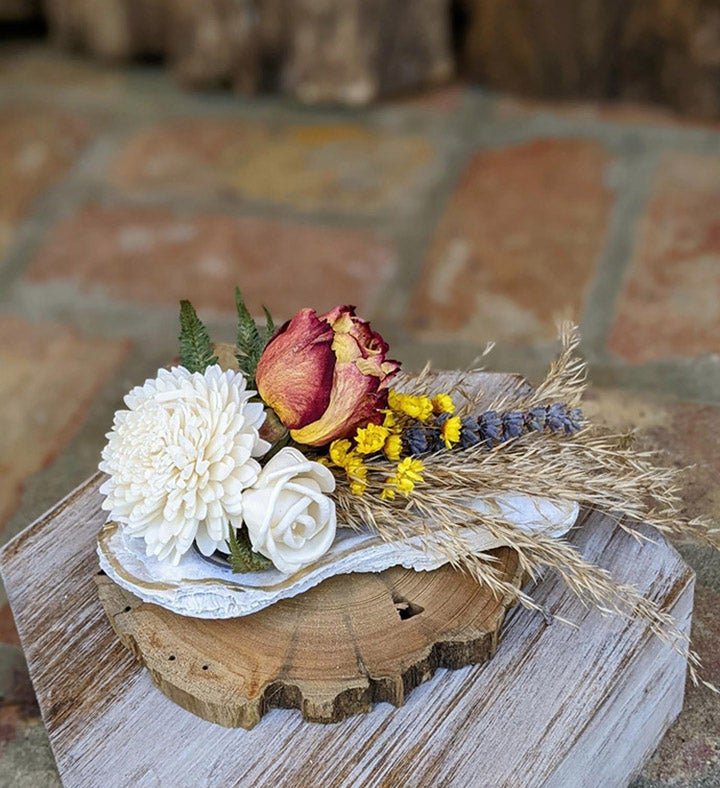 Luxury Fragrance Gift Set: Dried Flowers in an Oyster Shell Diffuser