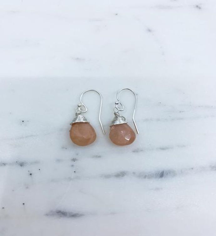 Jill Short Drop Earring In Peach Moonstone   Silver