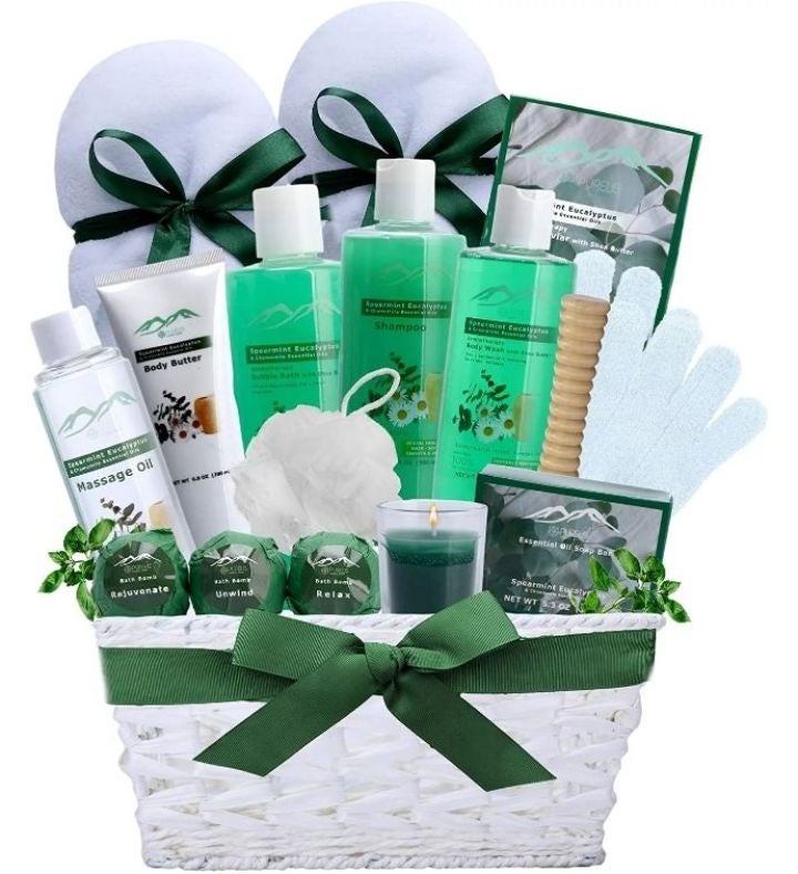 Luxurious Bath & Body Spa Gift Basket   Spearmint Eucalyptus