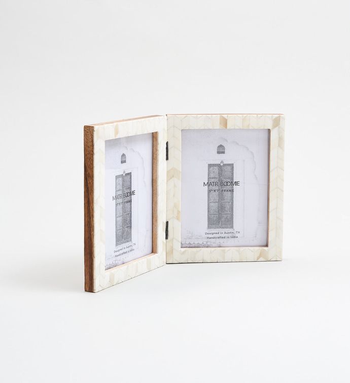 Artemis Hinged Frame - Pearl 5" X 7"