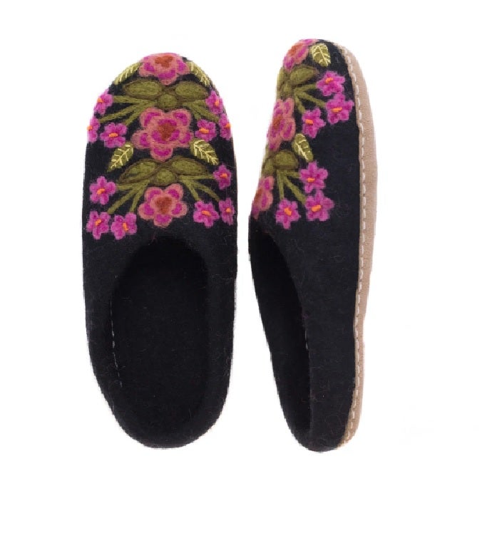 Black Secret Garden Slippers