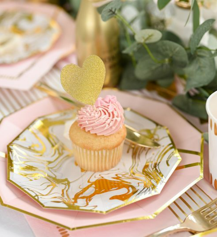 At First Blush Large Plates  10 Per Pack