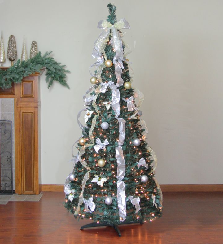 Pop up Artificial Christmas Tree   6' Pre lit Pre decorated
