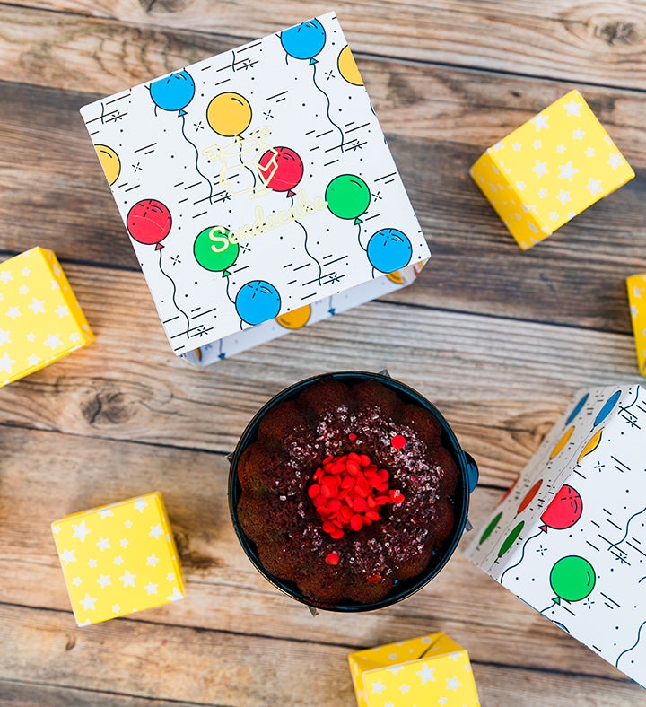 Confetti Pop Surprise Cake Box