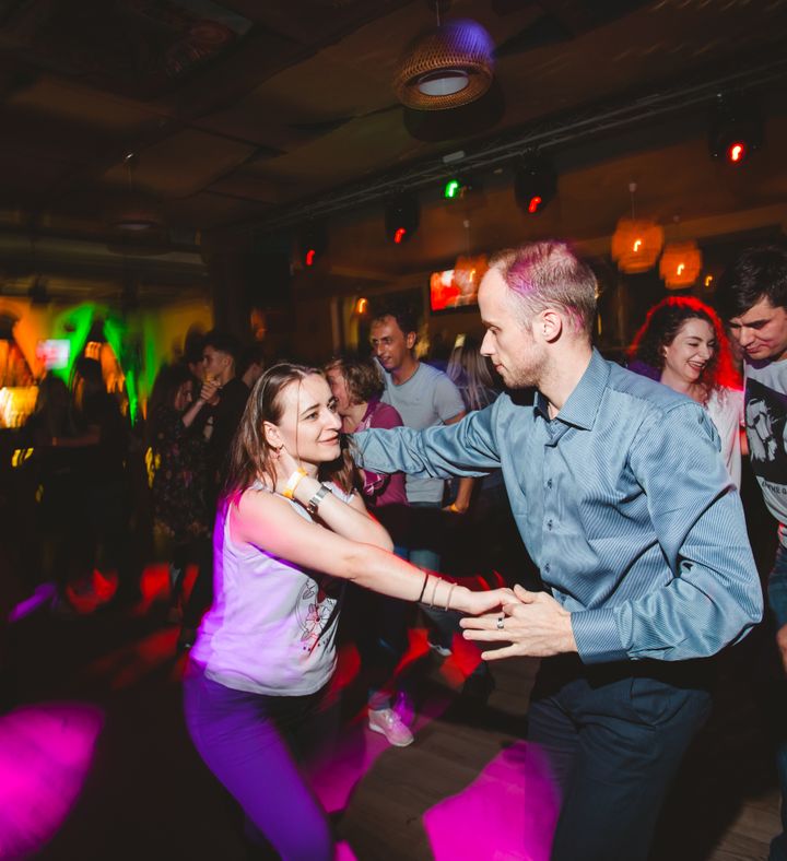 1-hour Private Ballroom Dance Lesson For Two - Nevada