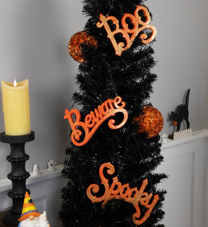 Set Of 3 Boo Spooky And Beware Hanging Halloween Signs 5.75"