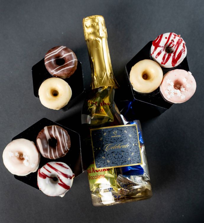Luxe Bubble Gift Box With Mini Cake Donuts