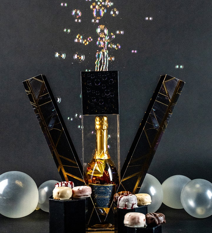 Luxe Bubble Gift Box With Mini Cake Donuts | Marketplace