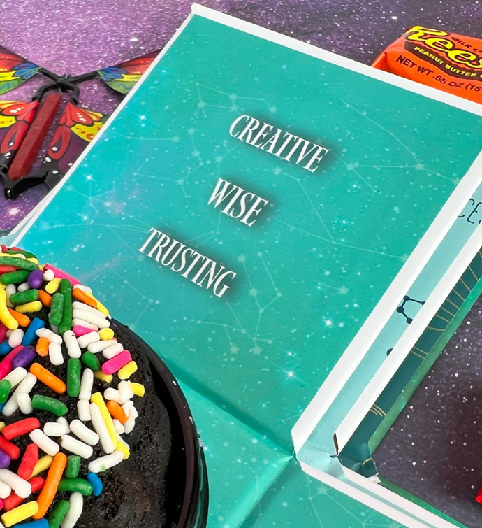 Pisces Astrology Gift Box With Cake
