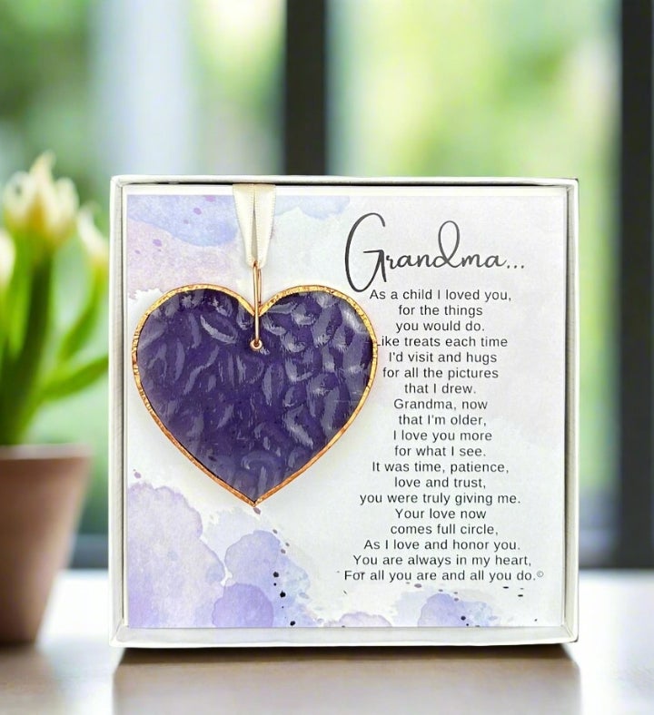 "love You, Grandma" Heart: Gift For Grandma For Mother’s Day Or Any Day