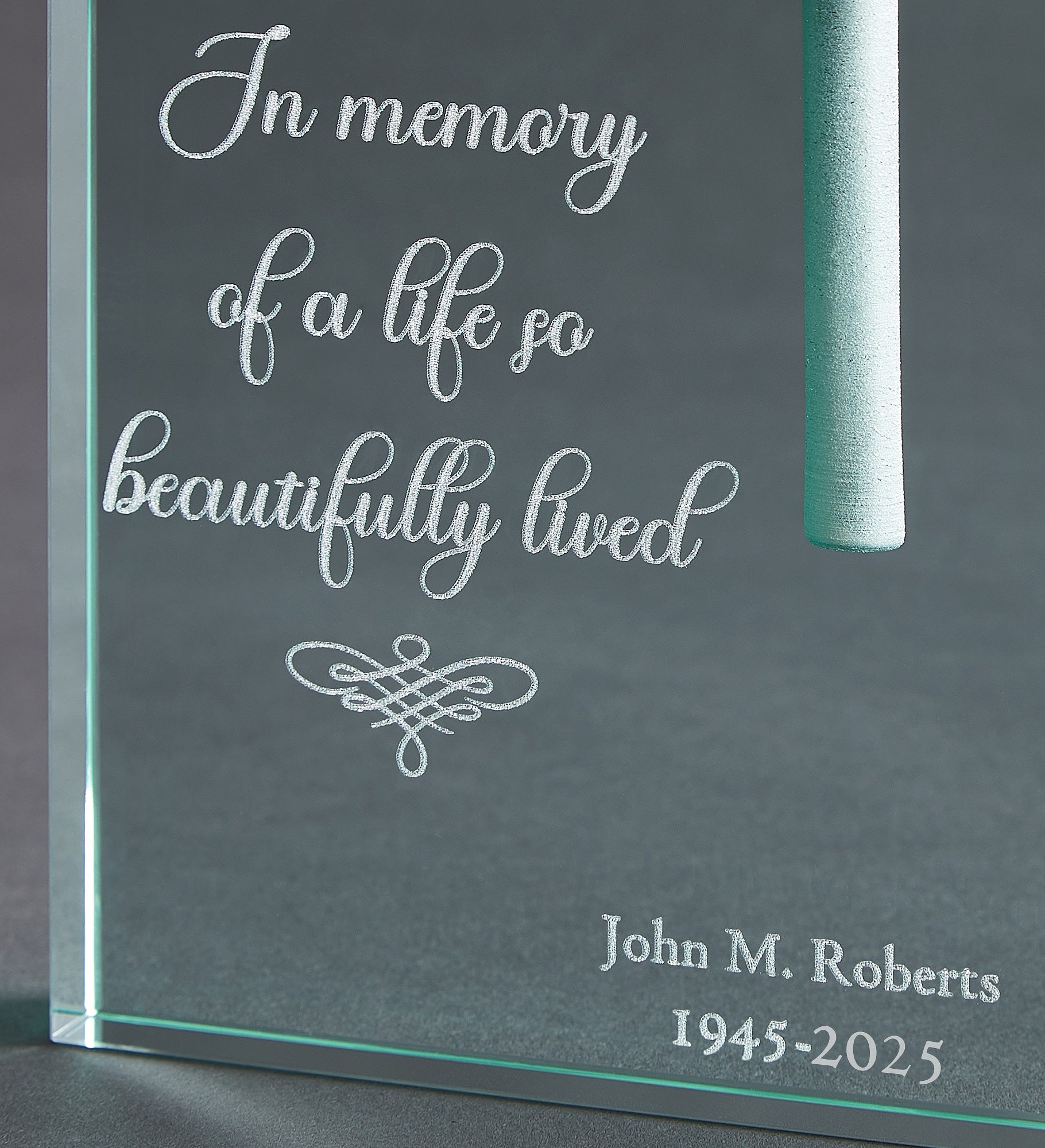Magnificent Roses® Personalized Sentiments™ for Remembrance